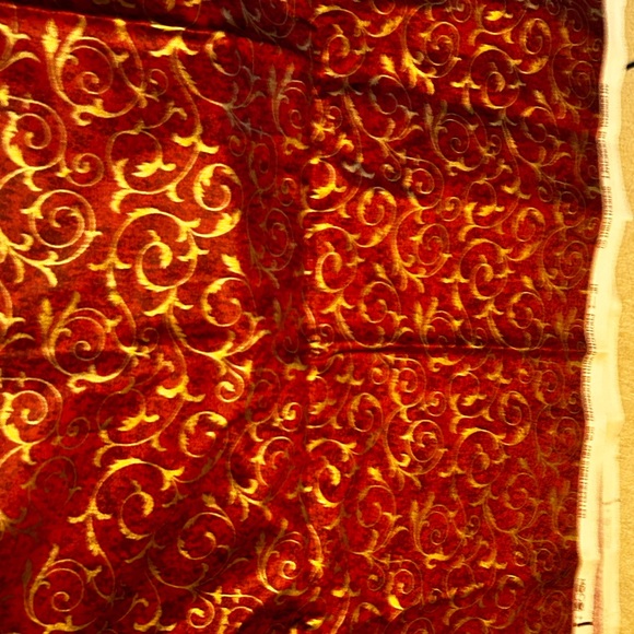 Neiman Marcus Red Baroque Print Shawl - Picture 10 of 11